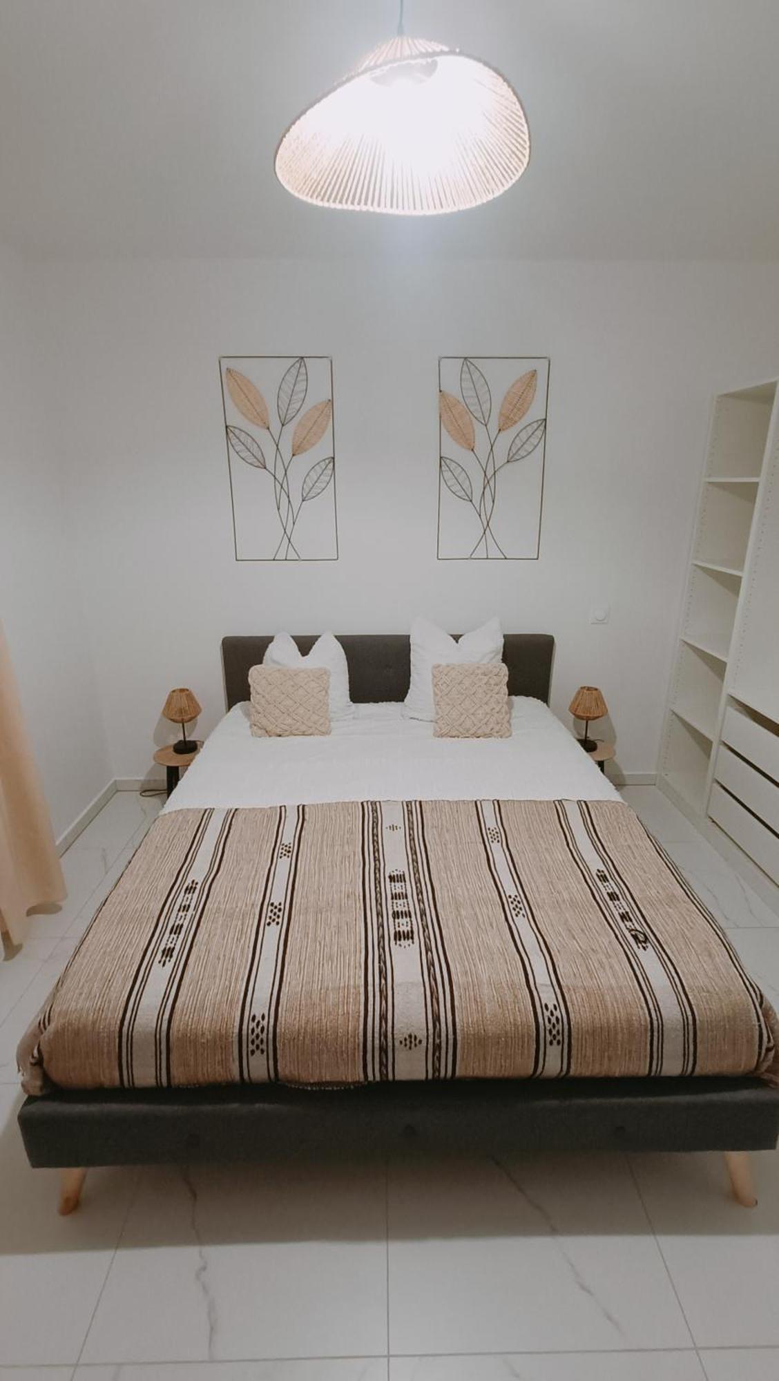 Villa Soleyana Meynes Bagian luar foto
